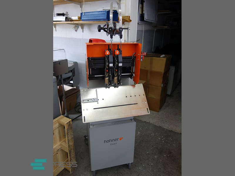 2-head wire stitching machine Hohner Exact (year 2012) 2-head wire stitching machine Hohner Exact (year 2012)