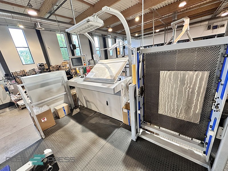 cutting, creasing platen with stripping and hot-foil SBL 1050 SEF cutting, creasing platen with stripping and hot-foil SBL 1050 SEF