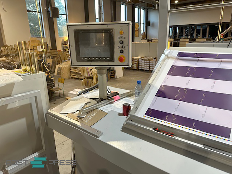 used SBL-1050 SEF (2012) hot-foil stamping machine used SBL-1050 SEF (2012) hot-foil stamping machine